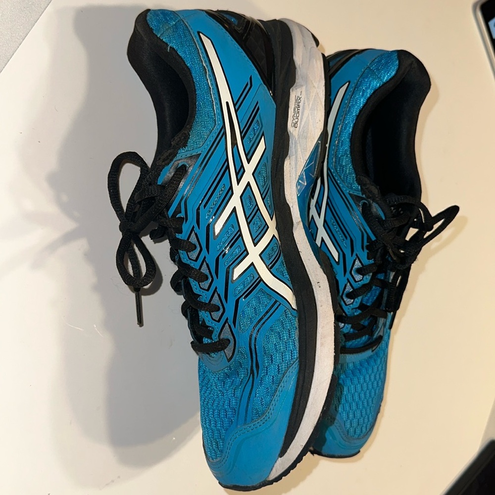 ASICS, Blue